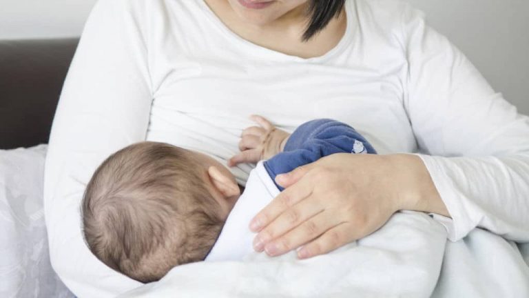 Suami Tak Layak Kata Isteri Yang Menyusukan Anak Ni Kuat Tidur! 24 Jam Dengan Anak.